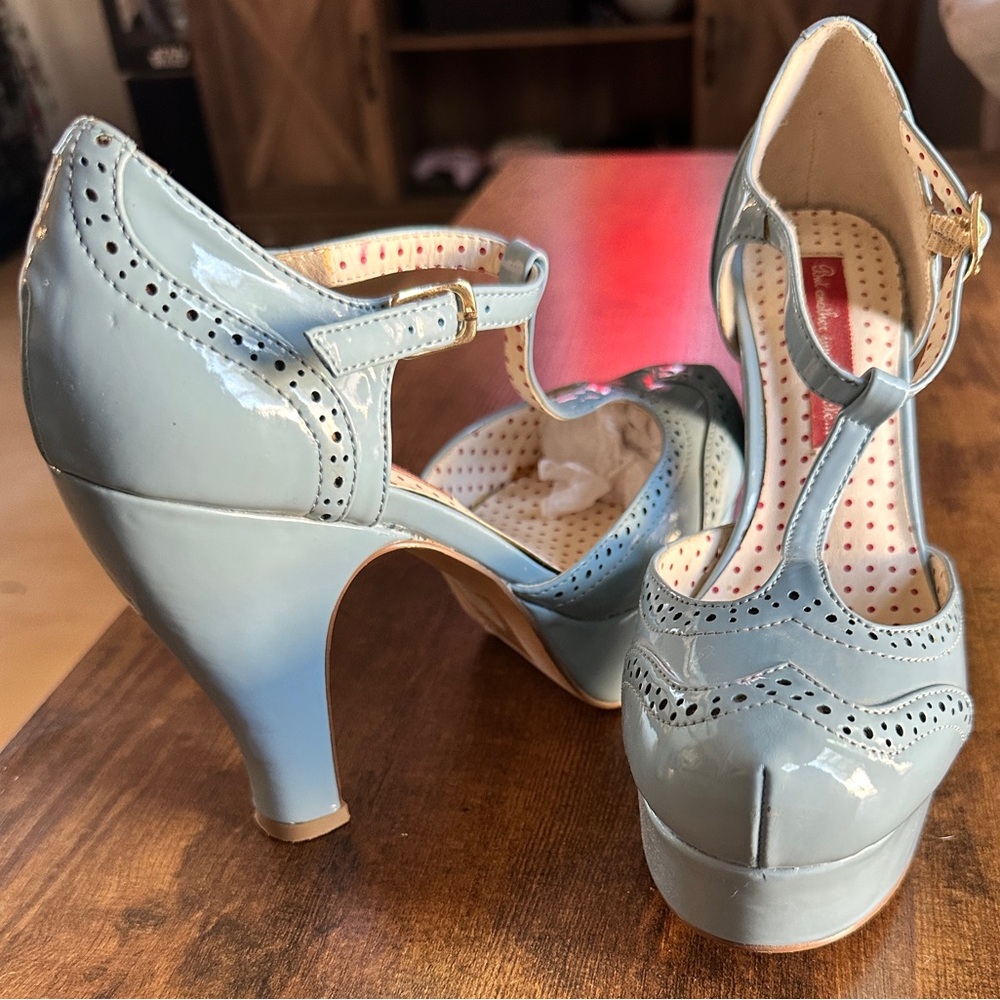 B.A.I.T Heels size 6